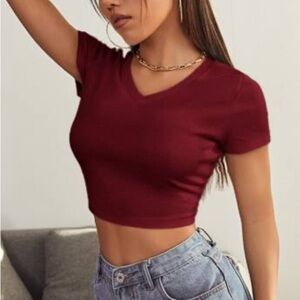 Red cropped v line shirt